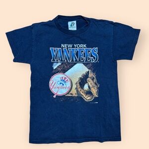 Vintage New York Yankees Y2K T Shirt Youth Large Blue Vtg 2000s MLB Kids